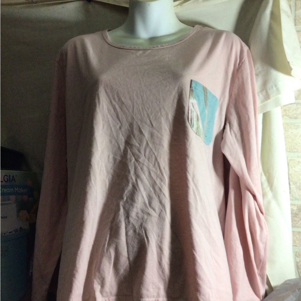 Women's Soft Pink Long-Sleeve Pajama Top with Pocket